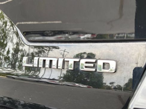 Used 2023 Jeep Grand Cherokee Limited AWD/4WD image 10