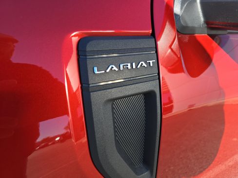 Used 2023 Ford Maverick Lariat w/ Lariat Luxury Package image 12