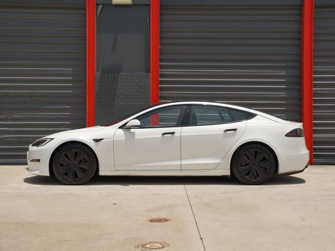 Used 2023 Tesla Model S AWD/4WD image 6