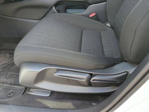 New 2026 Honda HR-V LX image 4