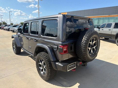 Used 2021 Jeep Wrangler Unlimited Rubicon AWD/4WD image 3