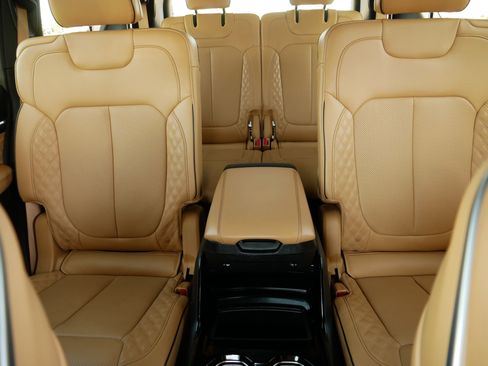 Used 2024 Jeep Grand Cherokee L Summit w/ Advanced Protech Group IV AWD/4WD image 13