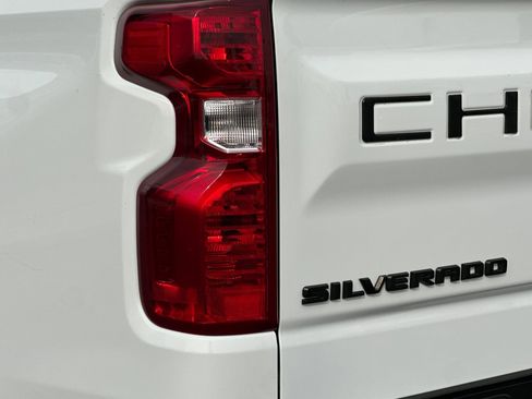 Used 2024 Chevrolet Silverado 1500 Custom image 36