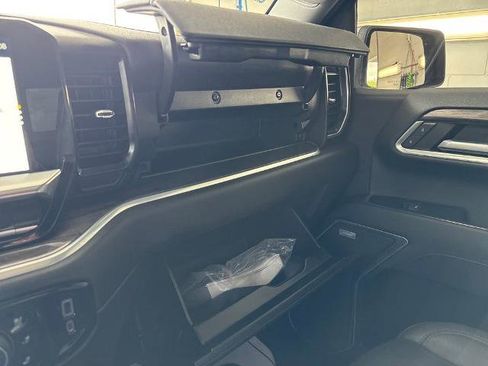 Used 2022 Chevrolet Silverado 1500 LTZ w/ LTZ Premium Package AWD/4WD image 44