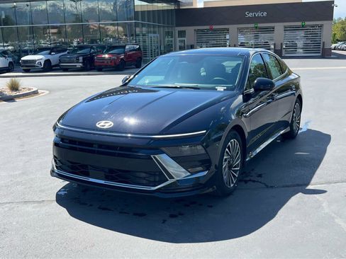 New 2026 Hyundai Sonata Limited FWD image 2