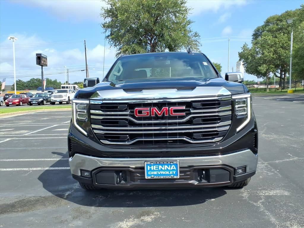 Used 2026 GMC Sierra 1500 SLT RWD image 13