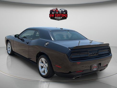 Used 2021 Dodge Challenger GT RWD image 5