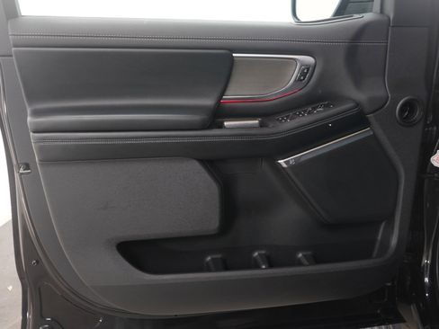 Used 2025 Ford Expedition Platinum AWD/4WD image 26