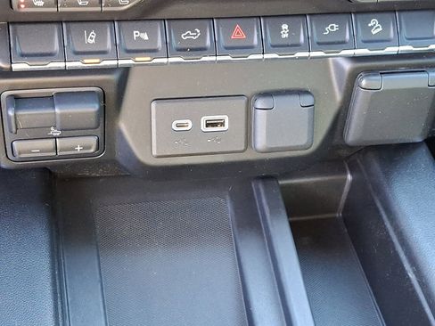 Used 2020 GMC Sierra 2500 Denali image 28