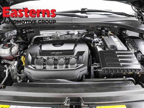 Used 2022 Volkswagen Tiguan SE R-Line image 7