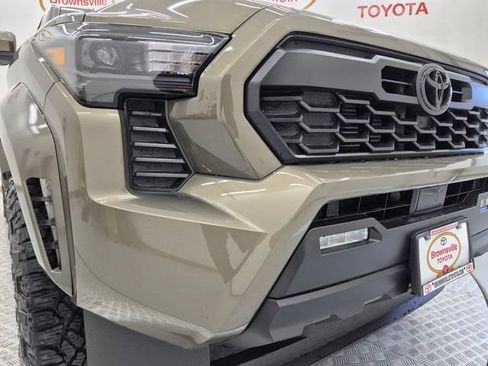 Used 2026 Toyota Tacoma TRD Sport AWD/4WD image 9