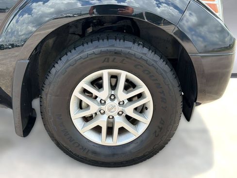 Used 2020 Nissan Frontier SV RWD image 12