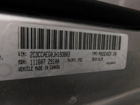 Used 2018 Chrysler 300 Limited image 43