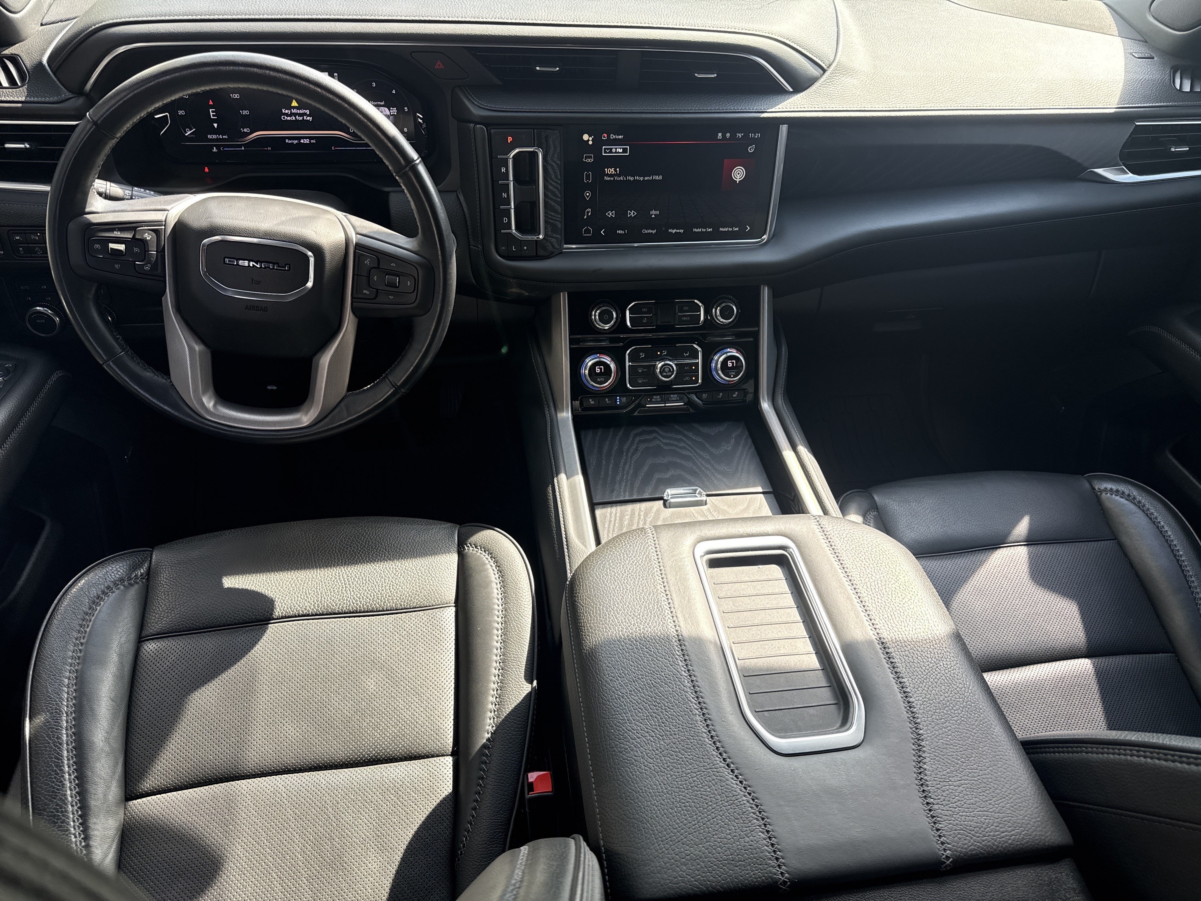 Used 2022 GMC Yukon Denali AWD/4WD image 4