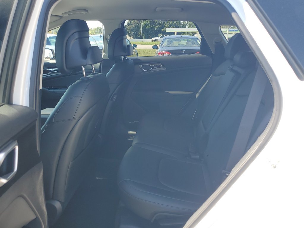 Used 2025 Kia Sportage EX FWD image 20