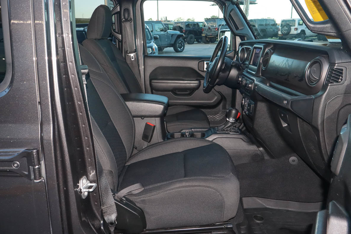 Used 2020 Jeep Gladiator Sport w/ Quick Order Package 24S AWD/4WD image 27