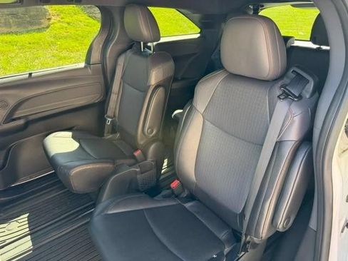 Used 2024 Toyota Sienna XSE w/ XSE Plus Package FWD image 14