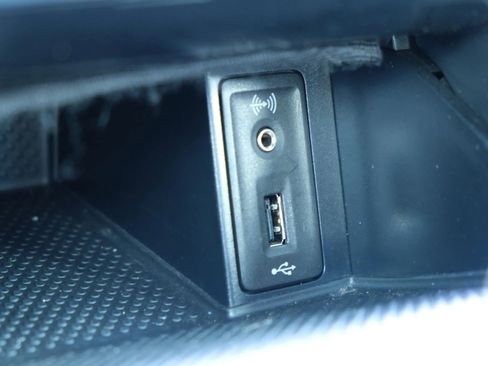 Used 2016 Volkswagen Golf R 4-Door image 37