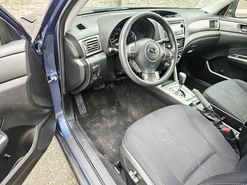 Used 2011 Subaru Forester 2.5X Premium w/ All-Weather Pkg AWD/4WD image 9