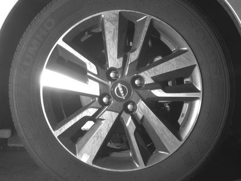 Used 2025 Nissan Versa SV image 13