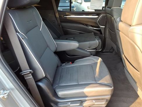 Certified 2025 Cadillac Escalade Sport AWD/4WD image 23