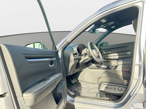 Used 2023 Honda CR-V Sport image 10
