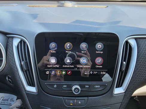 Used 2024 Chevrolet Malibu LT image 20