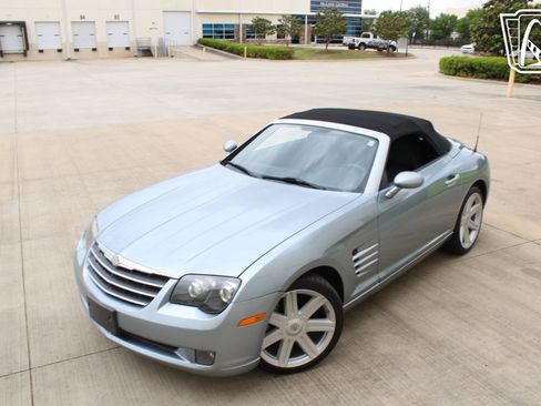 Used 2005 Chrysler Crossfire Limited image 33