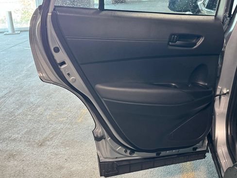 Used 2025 Toyota Corolla Cross AWD Hybrid image 33