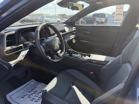 New 2026 Toyota Crown Signia image 11