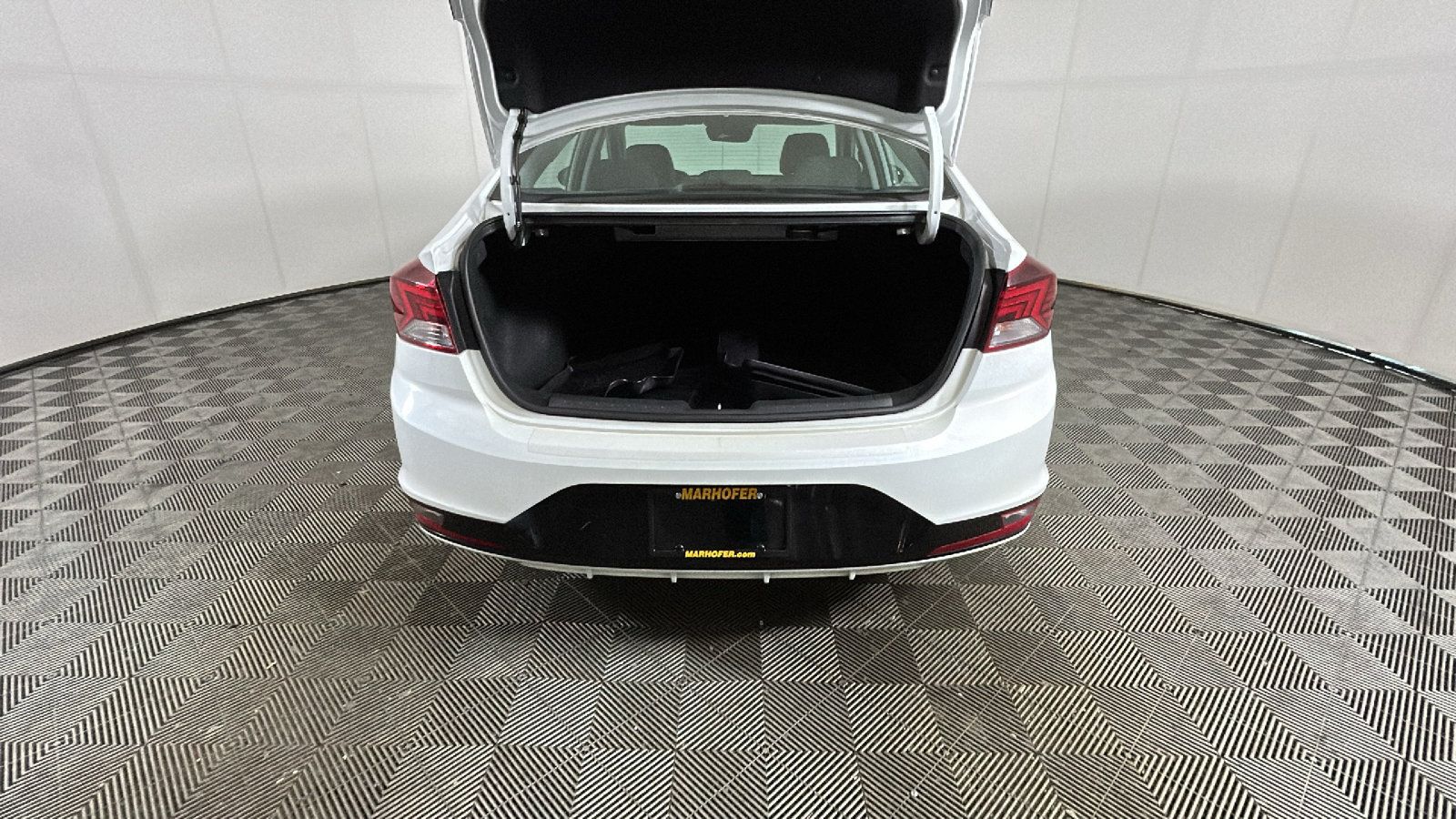 Used 2020 Hyundai Elantra Limited w/ Ultimate Package 03 FWD image 32