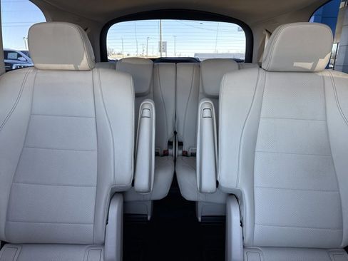 Used 2023 Mercedes-Benz GLS 450 4MATIC image 21