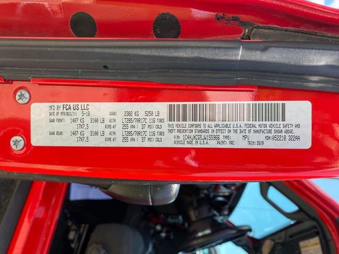 Used 2018 Jeep Wrangler Rubicon AWD/4WD image 10