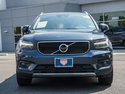 Used 2022 Volvo XC40 T5 Momentum AWD/4WD image 2