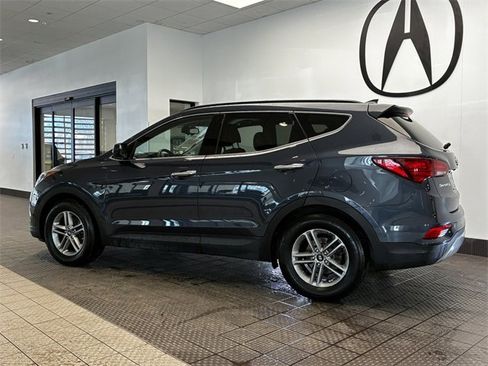 Used 2017 Hyundai Santa Fe Sport image 4