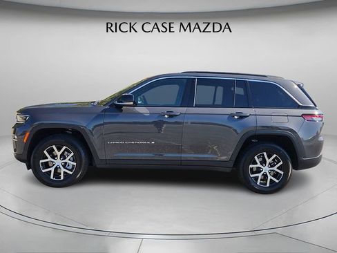 Used 2025 Jeep Grand Cherokee Limited image 3