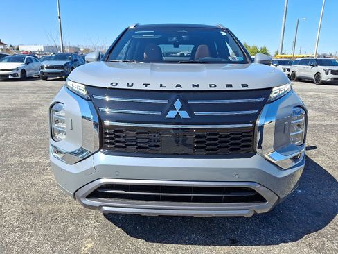 New 2026 Mitsubishi Outlander SEL image 3