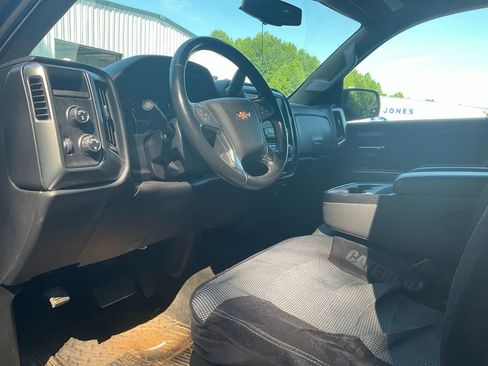 Used 2018 Chevrolet Silverado 1500 LT w/ Trailering Package AWD/4WD image 15