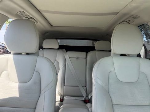 Used 2025 Volvo XC60 B5 Ultra w/ Protection Package Premier AWD/4WD image 8
