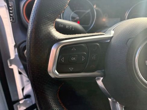 Certified 2023 Jeep Gladiator Mojave w/ Cold Weather Group image 22