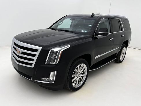 Used 2019 Cadillac Escalade Luxury image 4