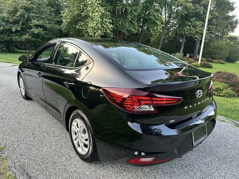 Used 2020 Hyundai Elantra SE w/ Cargo Package (C1) FWD image 8