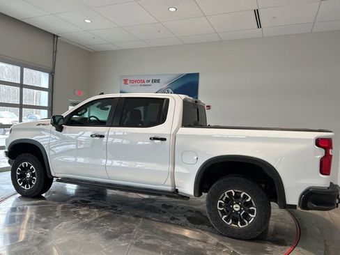 Used 2023 Chevrolet Silverado 1500 ZR2 w/ Technology Package image 4