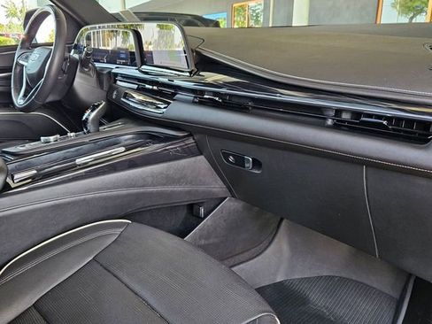 Used 2024 Cadillac Escalade Sport w/ LPO, ONYX Package AWD/4WD image 31