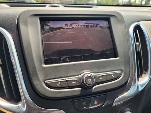 Used 2023 Chevrolet Equinox LT FWD image 19