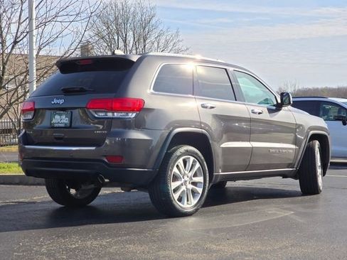 Used 2017 Jeep Grand Cherokee Limited image 36