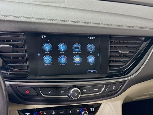 Used 2018 Buick Regal Essence w/ Driver Confidence Package #1 image 9