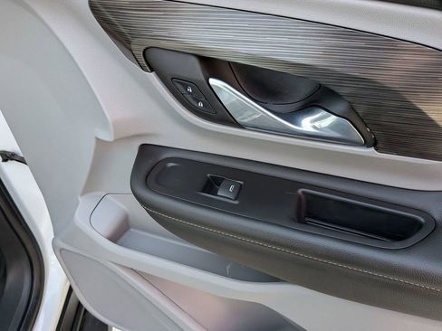 Used 2023 GMC Terrain SLT w/ Tech Package image 27