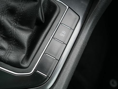 Used 2019 Volkswagen Tiguan SE w/ Panoramic Sunroof Package AWD/4WD image 33