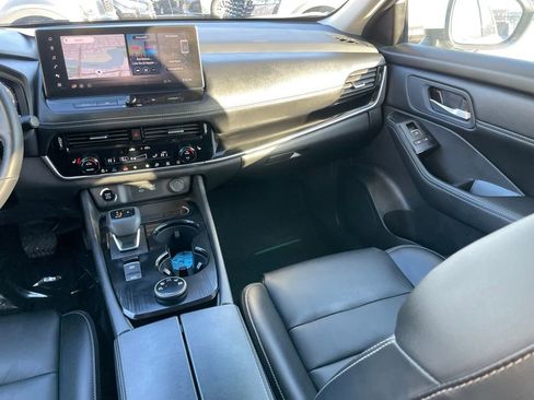 Certified 2024 Nissan Rogue SL w/ SL Premium Package image 11